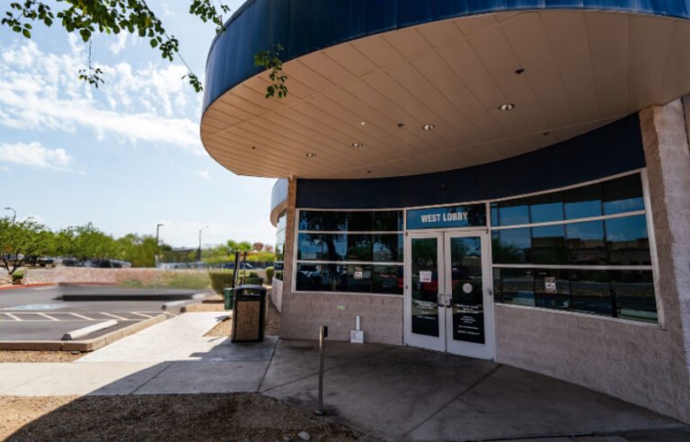 Arizona Veterinary Emergency & Critical Care Center