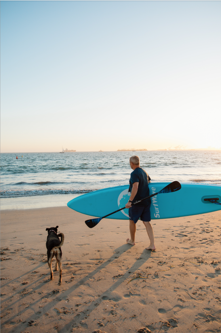 Monty’s Dog Beach & Bar – Long Beach