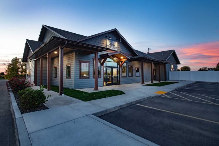 Snake River Veterinary Center PA